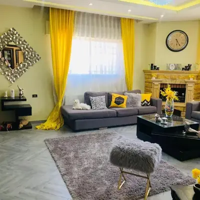 Laura's Stylish Villa