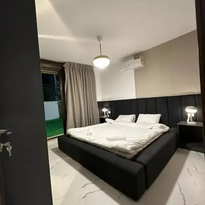 Stylish Luxe Apartment F-R 0003