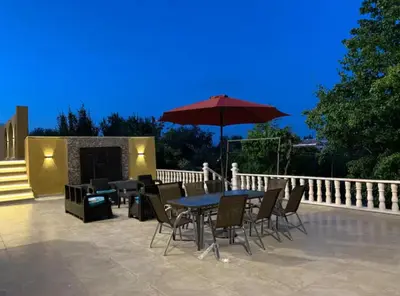 Gallery image of Evergreen Chalet in Umm Jawzah