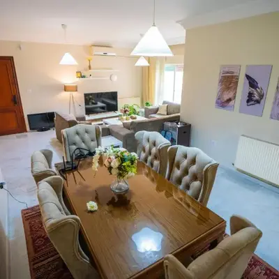 3 Bedrooms Cozy Apartment Prime Location Walk Anywhere شقة مفروشة واسعة شارع الجاردنز
