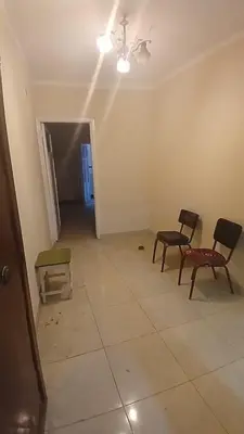 an empty room with two chairs and a table at الجبل الاخضر هاوس in Al ‘Ālūk