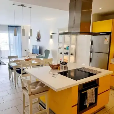 Island Apartment