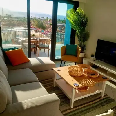 Cozy Apartment with Private Beach
