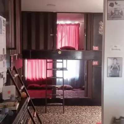 Petra sharing room