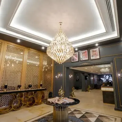 Nishan Hotel